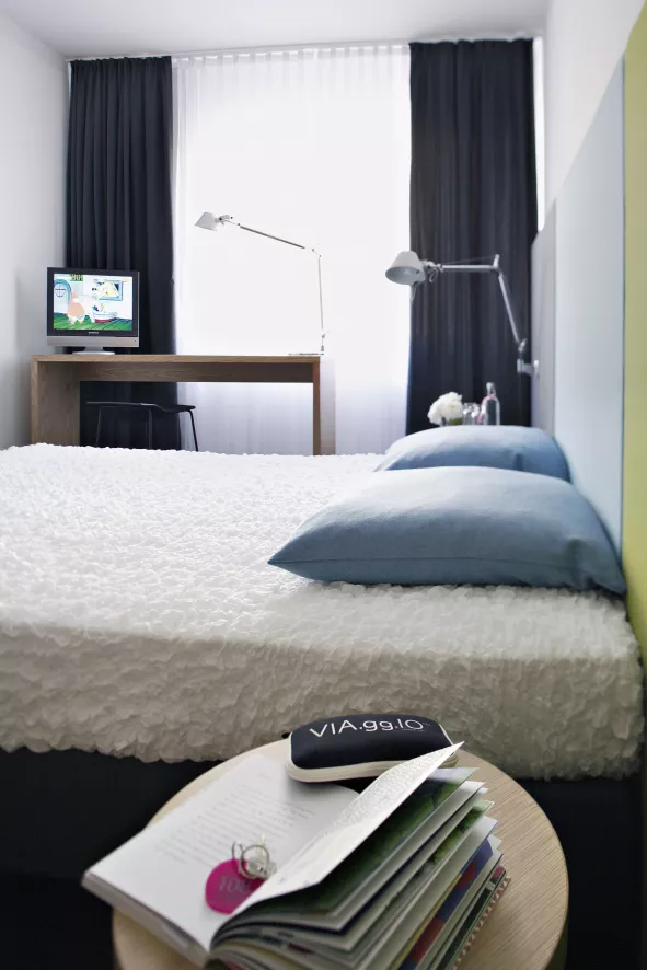 Artemide Tolomeo Midi Bureaulamp LED Met Voet 10 Artemide Tolomeo Midi Bureaulamp LED Met Voet - Afbeelding 8