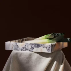 Aime Té Artifakt Dienblad 30x30 Amarante 11 Aime Té Artifakt Dienblad 30x30 Amarante -Meubelwinkel x886x886 aime t artifakt dienblad 30x301.jpg.pagespeed.ic .OepMId3auP