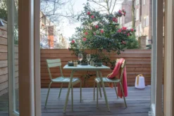 Fermob Luxembourg Tuinstoel Rosemary -Meubelwinkel x886x886 binnenkijkertuinemmastraat.jpg.pagespeed.ic .UZRvJVISJV