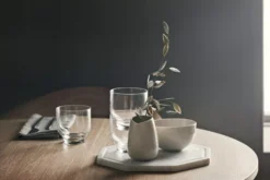 Bolia Octagon Dienblad Marmer Medium Zwart 12 Bolia Octagon Dienblad Marmer Medium Zwart -Meubelwinkel x886x886 bolia arcs suikerpot1.jpg.pagespeed.ic .z4rU3nH2yq