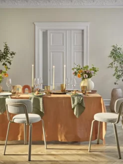 Broste Copenhagen Gracie Servet Aubergine -Meubelwinkel x886x886 broste copenhagen oda eetkamerstoel gestoffeerd8.jpg.pagespeed.ic .0me ZrA51n 1