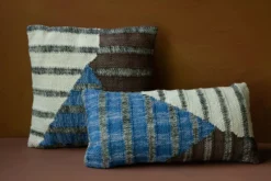 Dutchbone Hampton Kussen 30x60 Blauw -Meubelwinkel x886x886 dutchbone hampton kussen 45x4513.jpg.pagespeed.ic .ddfv6ZxVzS