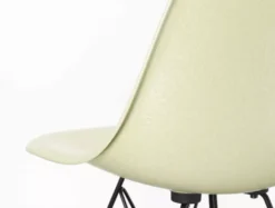 Vitra Eames DSW Fiberglass Stoel Essen Honing, Parchment -Meubelwinkel x886x886 eames fiberglass chair dsr stoel met verchroomd onderstel18.jpg.pagespeed.ic .tCZdHGKiGt