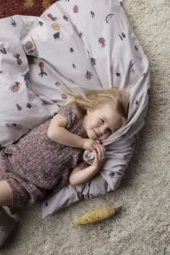 Ferm Living Fruiticana Tufted Vloerkleed 180x120 Pineapple 14 Ferm Living Fruiticana Tufted Vloerkleed 180x120 Pineapple -Meubelwinkel x886x886 ferm living fruiticana dekbedovertrek 200x1402.jpg.pagespeed.ic .VR7xD8JwOX