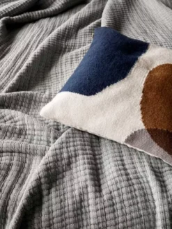 Ferm Living Kelim Merge Kussen -Meubelwinkel x886x886 ferm living kelim merge kussen1.jpg.pagespeed.ic . lSNJELGp7