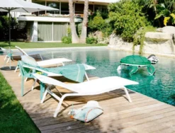 Fermob Alizé Bijzettafel Acapulco Blue 15 Fermob Alizé Bijzettafel Acapulco Blue -Meubelwinkel x886x886 fermob alize ligstoel sfeer 1.jpg.pagespeed.ic .Me6W8PQIfB