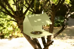 Fermob Picoti Vogelvoederhuisje Honey 21 Fermob Picoti Vogelvoederhuisje Honey -Meubelwinkel x886x886 fermob picoti vogelvoederhuisje17.jpg.pagespeed.ic .mS4E3tFSgU 1