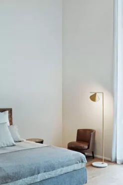 Flos Captain Flint Vloerlamp LED Messing 21 Flos Captain Flint Vloerlamp LED Messing -Meubelwinkel x886x886 flos captain flint vloerlamp sfeer 7.jpg.pagespeed.ic .FdN WVXsY0