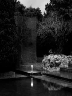 Flos In Vitro 1 Sokkellamp LED Antraciet -Meubelwinkel x886x886 flos in vitro 1 sokkellamp led9.jpg.pagespeed.ic .0e1aNnaB3m 1