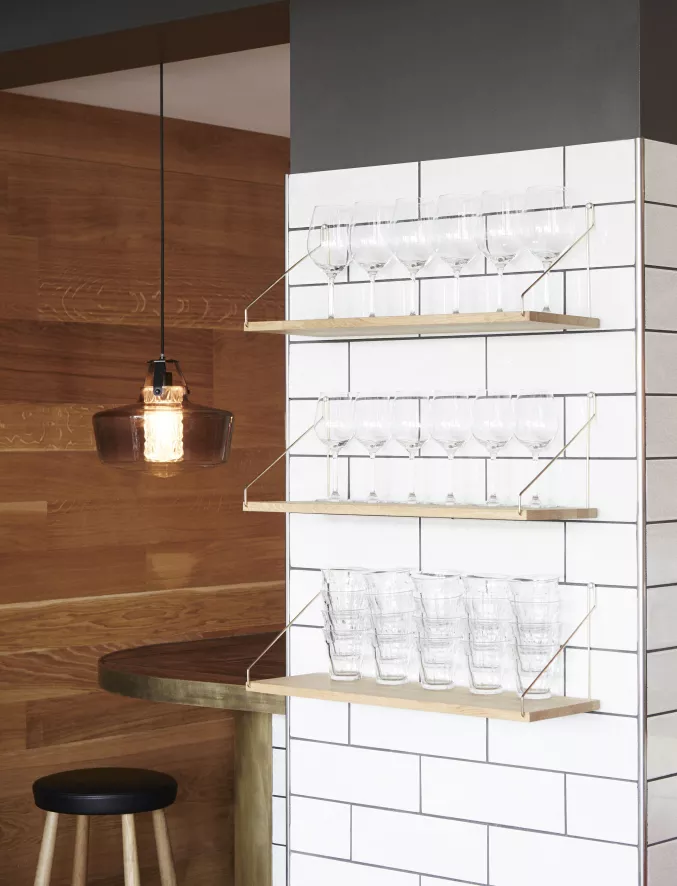 Frama Shelf Wandplank 40x20 Donker/messing 10 Frama Shelf Wandplank 40x20 Donker/messing - Afbeelding 8