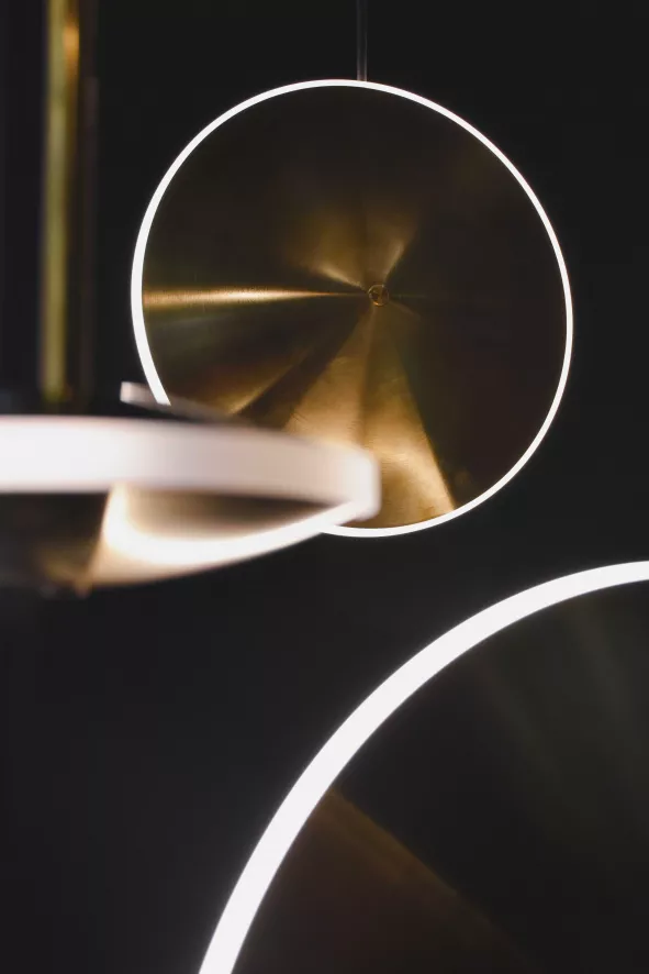 Graypants Chrona Dish 17 Vertical Hanglamp Ø42 Messing 13 Graypants Chrona Dish 17 Vertical Hanglamp Ø42 Messing - Afbeelding 11