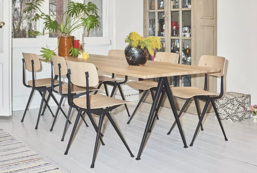 Hay Pyramid 02 Tafel 250x85 Helder Gelakt, Beige Onderstel 9 Hay Pyramid 02 Tafel 250x85 Helder Gelakt, Beige Onderstel - Afbeelding 7