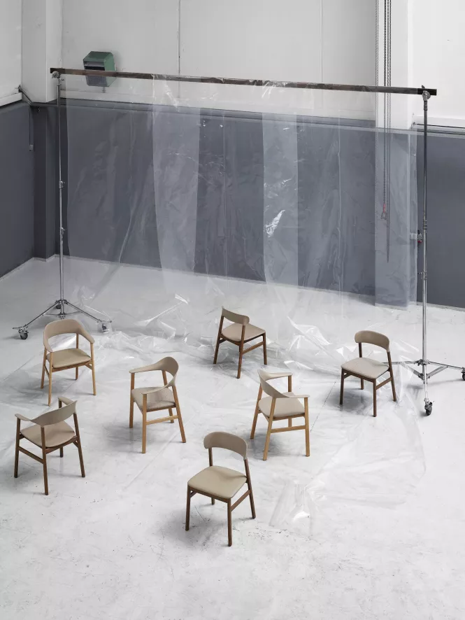 Normann Copenhagen Herit Armchair Oak Stoel Synergy Zand 16 Normann Copenhagen Herit Armchair Oak Stoel Synergy Zand - Afbeelding 14