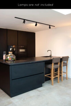 Lucide Track 1-fase Railsysteem 2 Meter Startersset Zwart -Meubelwinkel x886x886 lucide track 1 fase railsysteem 2 meter zwart14.jpg.pagespeed.ic .KfX ITJXs9