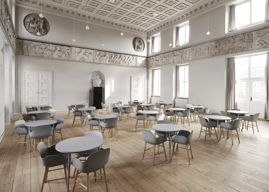 Normann Copenhagen Form Armchair Stoel Met Eiken Onderstel Grijs 19 Normann Copenhagen Form Armchair Stoel Met Eiken Onderstel Grijs - Afbeelding 17