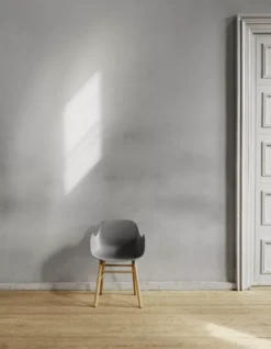 Normann Copenhagen Form Armchair Stoel Met Eiken Onderstel Grijs 41 Normann Copenhagen Form Armchair Stoel Met Eiken Onderstel Grijs -Meubelwinkel x886x886 normann copenhagen form armchair stoel met eiken onderstel18.jpg.pagespeed.ic .oDsAn 1i4l