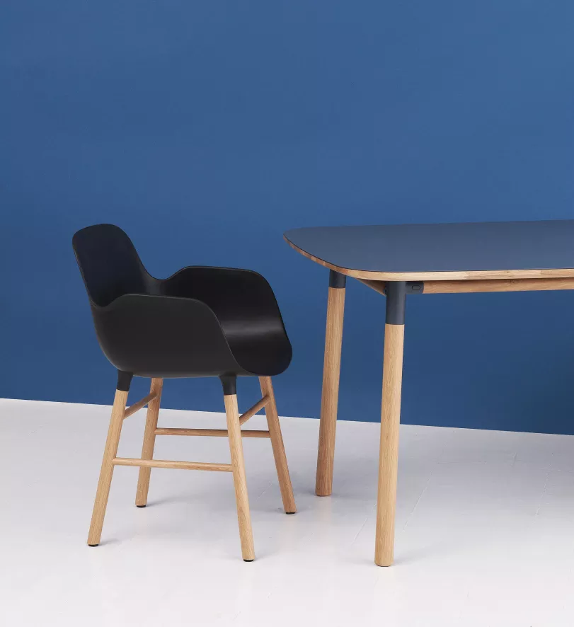 Normann Copenhagen Form Armchair Stoel Met Eiken Onderstel Grijs 18 Normann Copenhagen Form Armchair Stoel Met Eiken Onderstel Grijs - Afbeelding 16