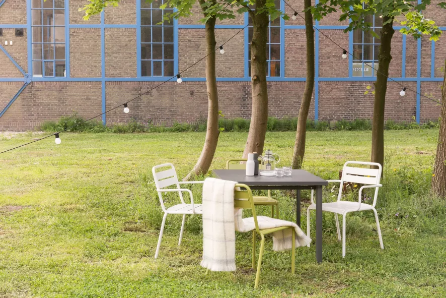 Emu Star Tuintafel Vierkant Taupe 90x90 9 Emu Star Tuintafel Vierkant Taupe 90x90 - Afbeelding 7