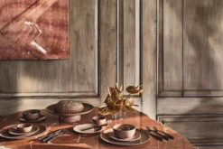 Serax Zuma By Kelly Wearstler Kom Ø15 Pacific -Meubelwinkel x886x886 serax dune by kelly wearstler taartplateau 3320.jpg.pagespeed.ic . qe0cC4MH4 1