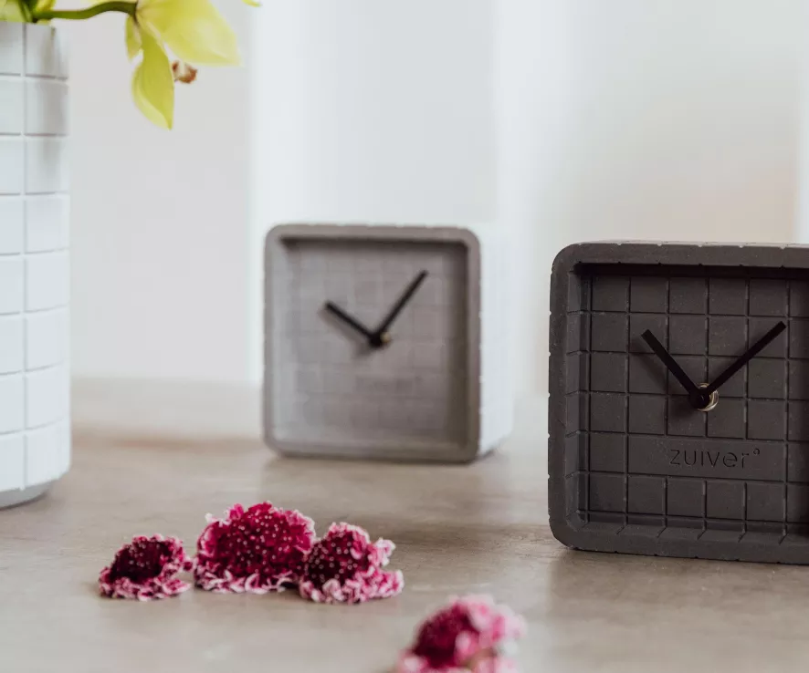 Zuiver Cute Klok Beton Roze 6 Zuiver Cute Klok Beton Roze - Afbeelding 4