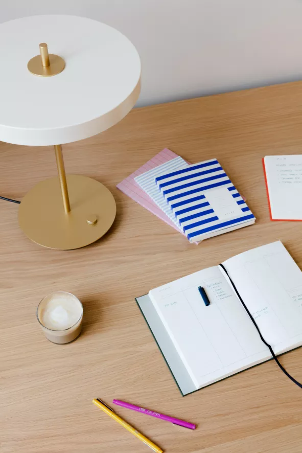 Umage Asteria Tafellamp LED Ø31 Nuance Pink 15 Umage Asteria Tafellamp LED Ø31 Nuance Pink - Afbeelding 13