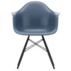 Vitra Eames DAW Stoel Zwart Esdoorn Onderstel, Zeeblauw 2 Vitra Eames DAW Stoel Zwart Esdoorn Onderstel, Zeeblauw -Meubelwinkel x886x886 vitra eames daw stoel met zwart esdoorn onderstel nieuwe kleuren8.jpg.pagespeed.ic .RHK3PG0TAs